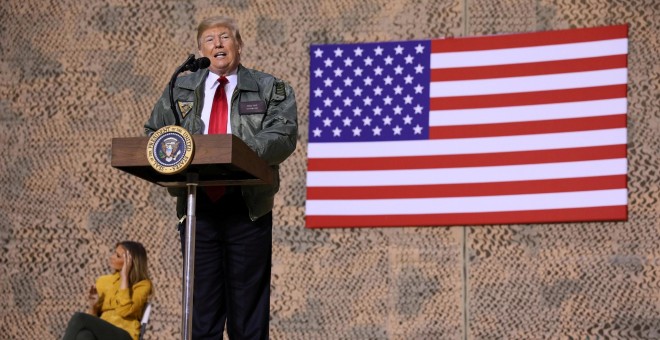 'Lo que sea necesario. Necesitamos un muro. Necesitamos seguridad en nuestro país', dijo Trump en la base aérea de Al Asas - Reuters/Jonathan Ernst