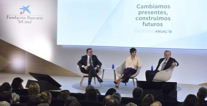 Isidro Fainé, presidente de la Fundación Bancaria “la Caixa” y Jaume Giró, director general, durante la presentación a empleados de la nueva campaña. / LA CAIXA