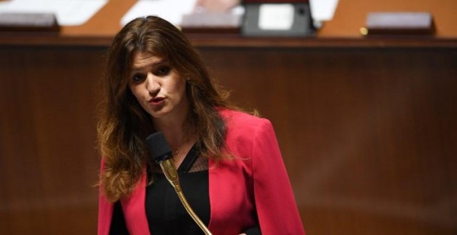 Marlene Schiappa speaks during a session of questions to the Government at the French National Assembly in Paris, on November 27, 2018.  CHRISTOPHE ARCHAMBAULT / AFP