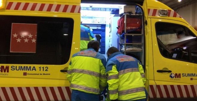 Foto de archivo de una ambulancia del Summa 112. / EFE