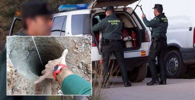 Miembros de la Guardia Civil durante las labores de rescate del niño de dos años. EFE