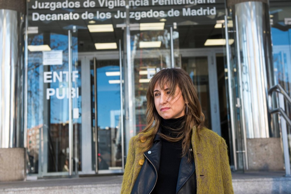 La directora de Público, Ana Pardo de Vera, a la salida de los juzgados de Plaza de Castilla, tras declarar por la querella interpuesta contra ella por Eduardo Inda. - FERNANDO SÁNCHEZ