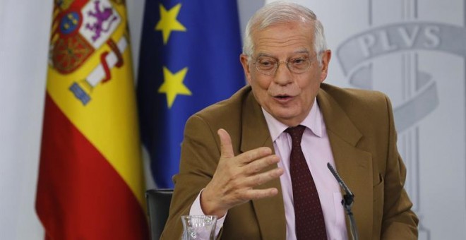 El ministro de Exteriores, Josep Borrell, durante su comparecencia en rueda de prensa, este viernes, tras la reunión del Consejo de Ministros. EFE/Ballesteros