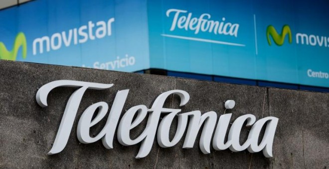 El logo de Telefónica y de Movistar. AFP