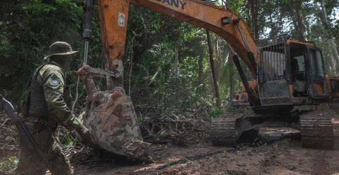 Desactivación de yacimientos ilegales de oro y casiterita en el estado brasileño de Pará./ Instituto Brasileño del Medio Ambiente y de los Recursos Naturales Renovables (IBAMA).