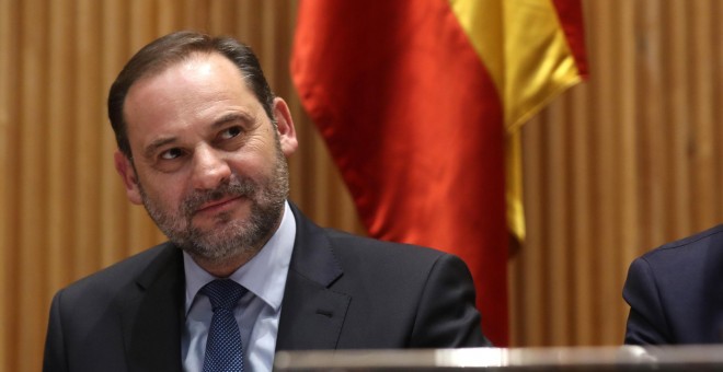 El ministro de Fomento, José Luis Ábalos, comparece en la Comisión parlamentaria correspondiente a su departamento. EFE - Kiko Huesca