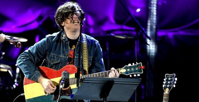 Ryan Adams se presenta en 'I Am The Highway', en un tributo a Chris Cornell el 16 de enero de 2019 en Inglewood, California | AFP/Kevin Winter