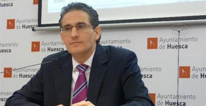 El exconcejal del PP de Huesca Luis Irzo, condenado a cinco años de prisión por maltratar a toda su familia.