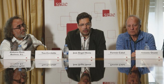 En el centro de la imagen, José Ángel Hevia, actual presidente de la SGAE./ EUROPA PRESS