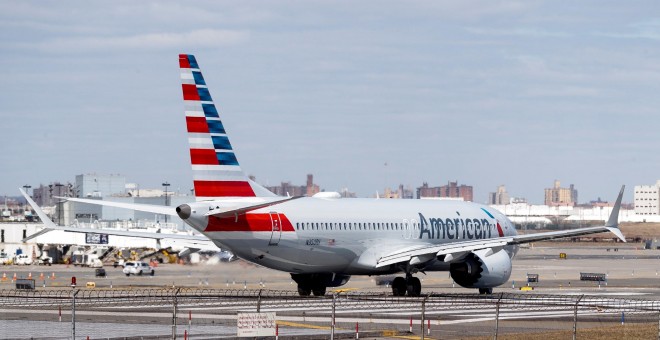 Un avión Boeing 737 MAX 8 de American Airlines. / EFE