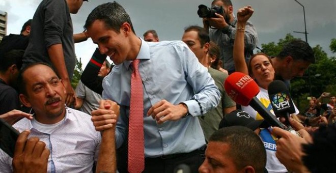 Imagen de archivo de Juan Guaidó junto al abogado Roberto Marrero. - EUROPA PRESS