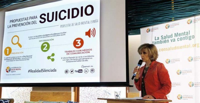 La ministra de Sanidad, María Luisa Carcedo, durante la inauguración de la 'Jornada sobre la Prevención del Suicidio: Una realidad silenciada'. (JAVIER LIZÓN | EFE)