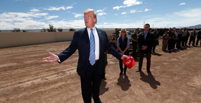 U.S. President Donald Trump visits the US-Mexico border in Calexico California, U.S., April 5, 2019. REUTERS/Kevin Lamarque TPX IMAGES OF THE DAY