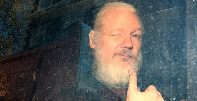Julian Assange justo tras su detencióN en Londres. REUTERS | Hannah McKay
