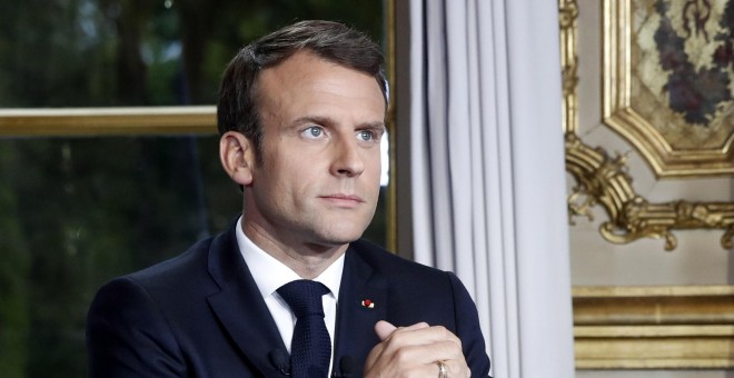 16/04/2019.- El presidente francés, Emmanuel Macron, se dirige a la nación francesa en un mensaje televisivo desde el palacio del Elíseo en París (Francia). / EFE