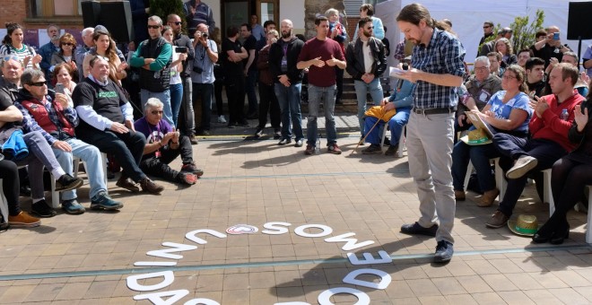 El candidato de Unidas Podemos a la Presidencia del Gobierno, Pablo Iglesias, durante un acto de campaña electoral en el municipio riojano de Nalda. EFE/ Abel Alonso