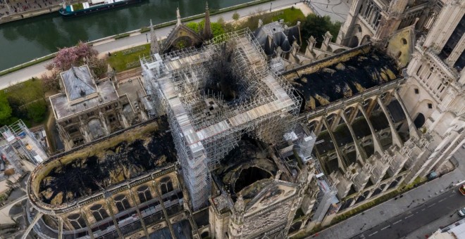 Imagen de Notre Dame desde el cielo.