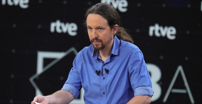 El líder de Unidas Podemos, Pablo Iglesias, antes del comienzo del primer debate a cuatro entre los principales líderes políticos  en TVE. EFE/JuanJo Martín