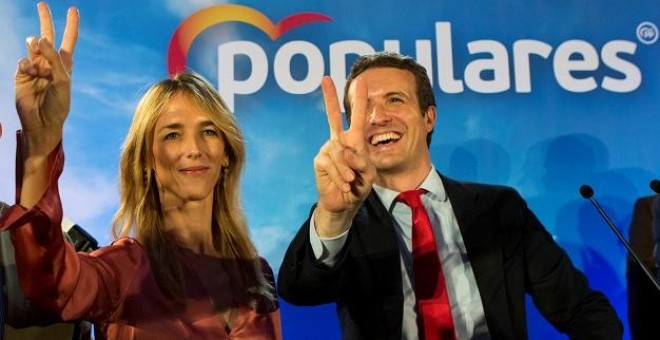 25/04/2019.- El candidato del PP a la presidencia del Gobierno, Pablo Casado, y la cabeza de lista al Congreso por Barcelona, Cayetana Álvarez de Toledo, durante el acto en Barcelona. / EFE - Quique García