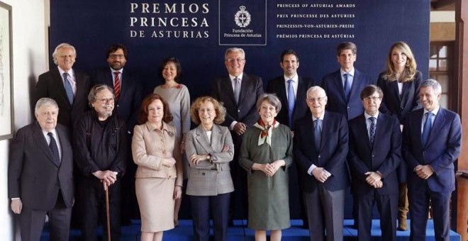 29/04/2019 - El jurado del Premio Princesa de Asturias de Comunicación y Humanidades 2019, presidido por Víctor García de la Concha, ha iniciado este lunes en Oviedo las deliberaciones para decidir un ganador | EFE/ J. L. Cereijido