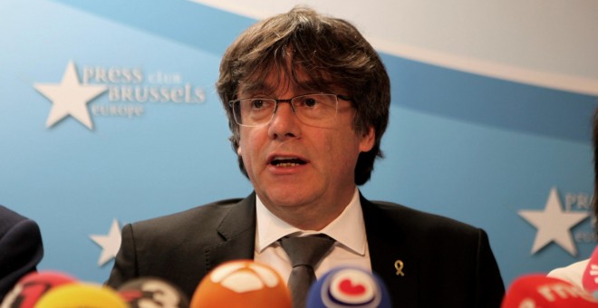 02/05/2019.- El expresidente de la Generalitat Carles Puigdemont durante la rueda de prensa en Bélgica. / EFE - ANA BELINCHÓN