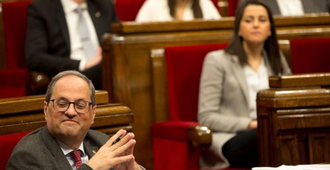 Imagen de archivo del presidente de la Generalitat, Quim Torra, junto a la líder de Ciudadanos, Inés Arrimadas. EFE