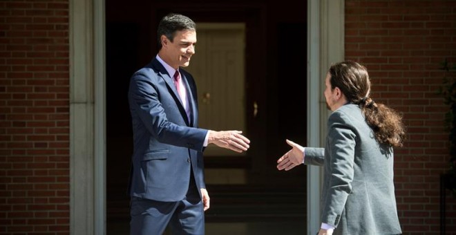 Pedro Sánchez recibe a Pablo Iglesias en la Moncloa para la reunión tras los resultados del 28-A / EFE