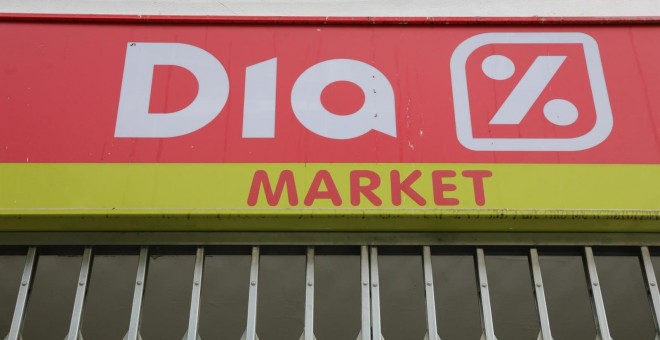 Logo de Dia en uno de sus tiendas en Madrid. E.P./Marta Fernandez Jara