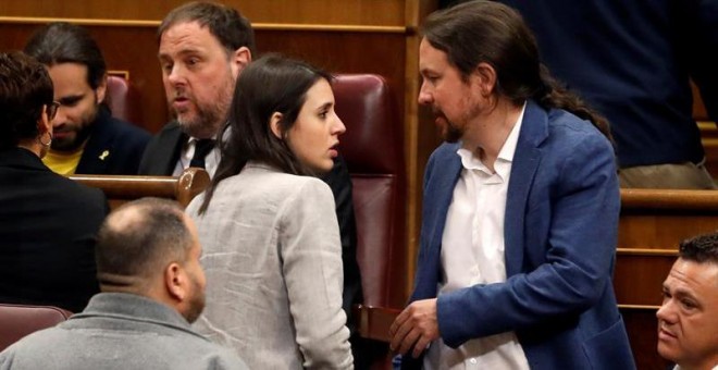 Los líderes de Unidas Podemos Irene Montero y Pablo Iglesias durante la sesión constitutiva de las nuevas Cortes Generales. - EFE