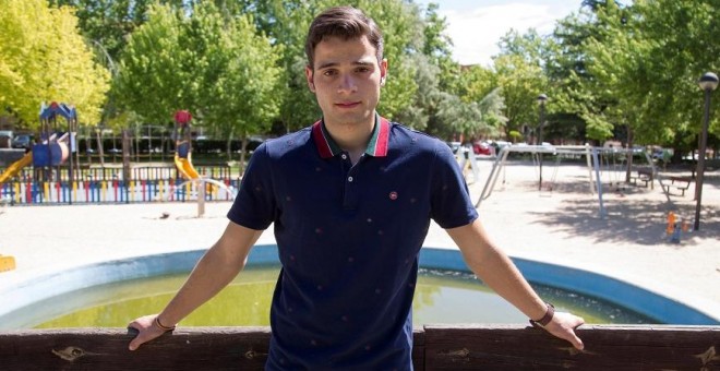 27/05/2019.- El estudiante de Bachillerato Juan del Canto, de 19 años, se convertirá en el alcalde más joven de España del nuevo mandato tras haber ganado las elecciones en su pueblo, el municipio zamorano de Villalazán.EFE/Mariam A. Montesinos