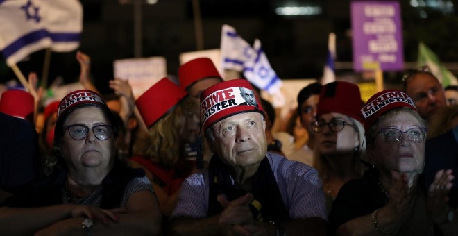 25/05/2019 - Manifestación contra Benjamin Netanyahu por la ley de inmunidad que quiere aprobar en Israel. / REUTERS - AMMAR AWAD