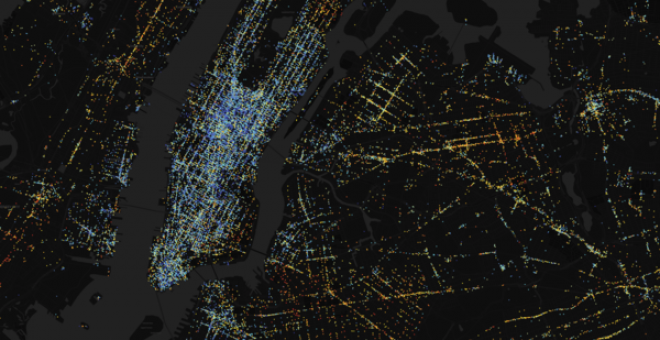 El equipo acaba de subir a la plataforma el Atlas de la Desigualdad de la ciudad de Nueva York. La gran cantidad de puntos azules en la isla de Manhattan revela que es zona con mayor diversidad de la ciudad. / MIT Media Lab