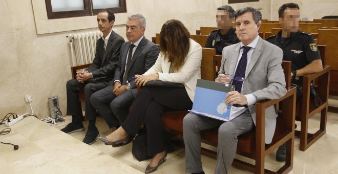 El expresidente de Baleares Jaume Matas, se sienta en el banquillo de los acusados de la Audiencia Provincial de Palma por el caso Son Espases. EUROPA PRESS/Isaac Buj