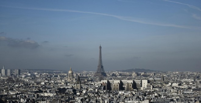 14/03/2017 - La niebla de contaminación sobre París, en una imagen de archivo. / AFP - PHILIPPE LOPEZ
