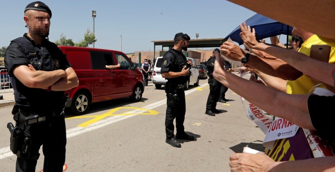 26/06/2019.- Los siete presos independentistas varones han ingresado en la cárcel de Lledoners a la que han sido trasladados una vez a quedado visto para sentencia el juicio del procés'. / EFE - SUSANA SAÉZ