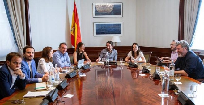 Reunión del grupo confederal de Unidas Podemos antes de la reunión entre Pablo Iglesias y Pedro Sánchez / EFE/Emilio Naranjo