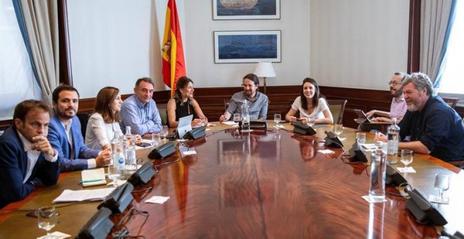 Reunión del grupo confederal de Unidas Podemos antes de la reunión entre Pablo Iglesias y Pedro Sánchez / EFE/Emilio Naranjo