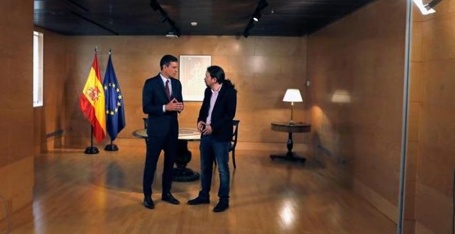 Pedro Sánchez y Pablo Iglesias durante la quinta reunión desde el 28-A / EFE