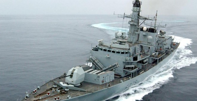 La fragata HMS Montrose en la costa de Omán en marzo. / REUTERS
