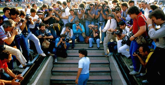 Maradona, en su presentación en Nápoles.