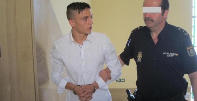 El más joven de los condenados llegando al juicio / EUROPA PRESS
