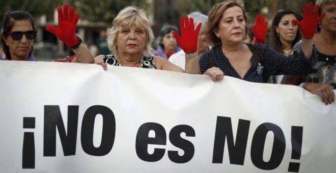 Manifestación contra la violencia machista en la Plaza del Castillo de Pamplona (EFE | ARCHIVO)