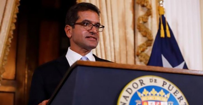 El abogado Pedro Pierluisi durante una rueda de prensa tras jurar su cargo como Gobernador de Puerto Rico. EFE/ THAIS LLORCA