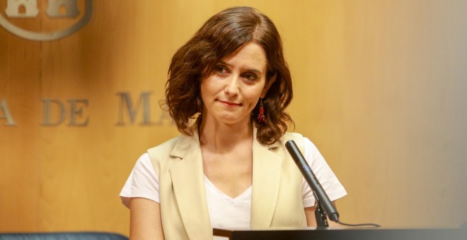 La candidata del PP a la Presidencia de la Comunidad de Madrid, Isabel Díaz Ayuso, en rueda de prensa este martes. / EP