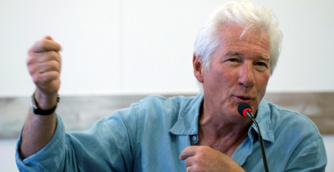 10/08/2019.- Fotografía facilitada por Open Arms del actor estadounidense Richard Gere durante la rueda de prensa ofrecida en Lampedusa. / EFE