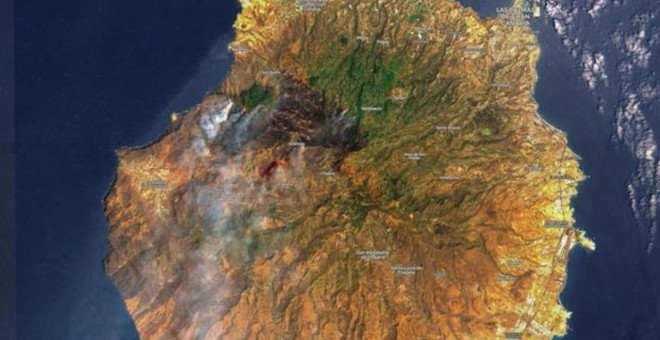 Imagen de la isla de Gran Canaria donde se puede observar las dimensiones del incendio forestal | EFE