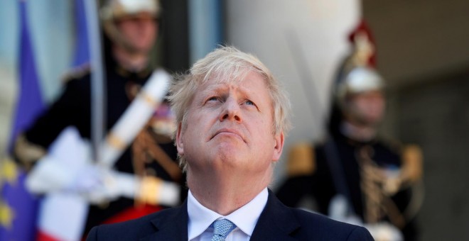 22/08/2019.- El primer ministro británico, Boris Johnson, tras su reunión con el presidente francés, Emmanuel Macron, en París. REUTERS/Gonzalo Fuentes