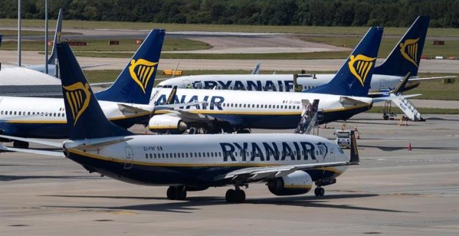 Varios aviones de la compañía Ryanair. - EFE