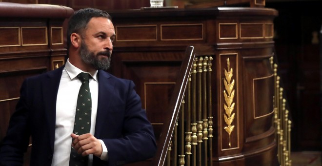 El presidente de Vox, Santiago Abascal, interviene  ante el Pleno del Congreso, donde la vicepresidenta en funciones, Carmen Calvo, ha comparecido para explicar la crisis del Open Arms. EFE/ Kiko Huesca