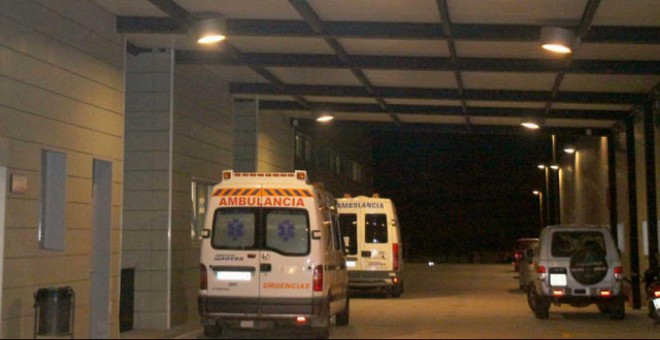 La entrada a urgencias del Hospital Universitario de Ceuta.- EFE / ARCHIVO